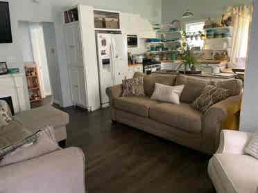 Room Available in Cottage!