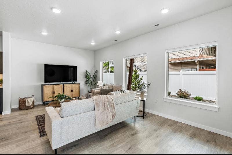 2 rooms for rent
