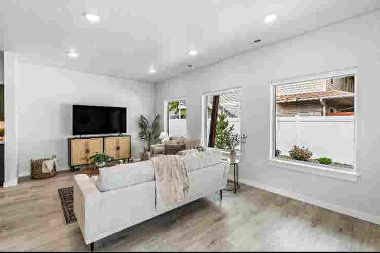 2 rooms for rent