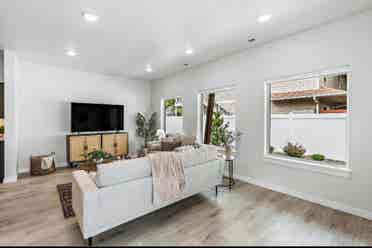 2 rooms for rent