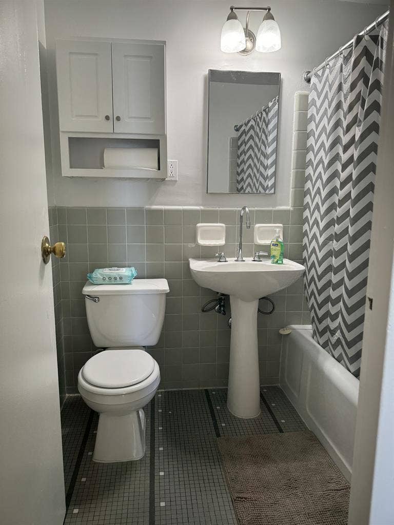 Looking For A Roommate