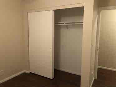 House share, private bath,