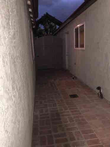 House share, private bath,