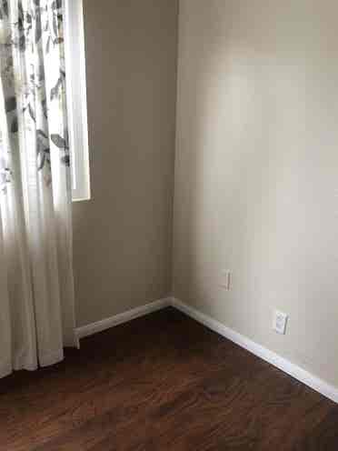 House share, private bath,