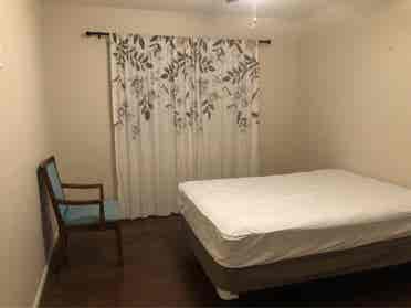 House share, private bath,