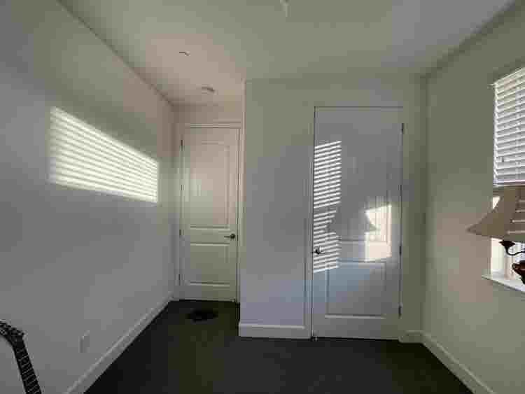 Private Room/Bath in  House