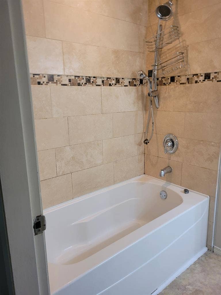 5 bedroom and washroom