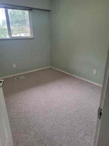 5 bedroom and  washroom