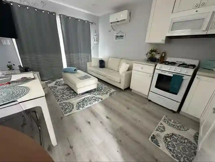 Cozy, Clean, Private Home in NOHO