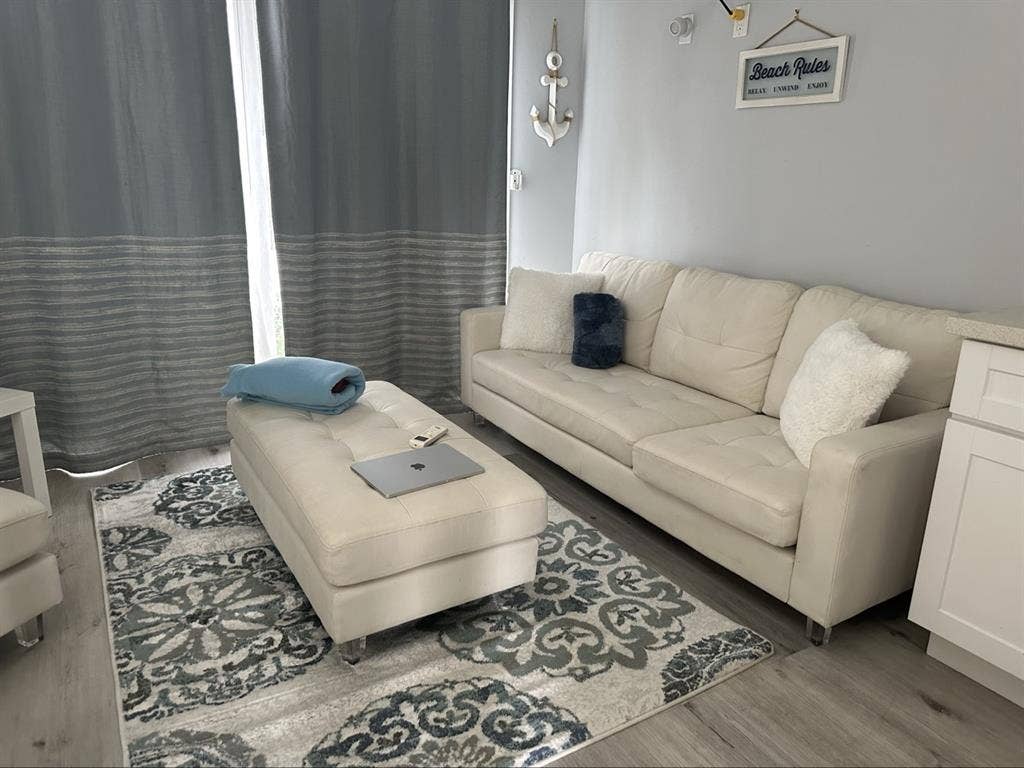 Cozy, Clean, Private Home in NOHO