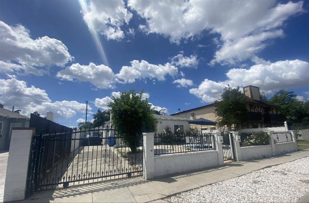 Cozy, Clean, Private Home in NOHO