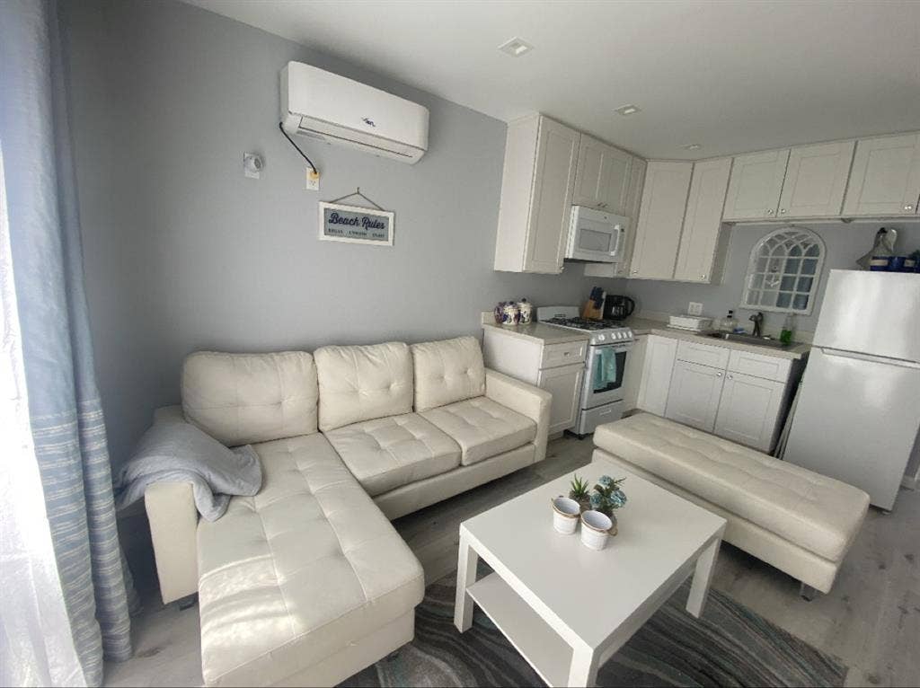 Cozy, Clean, Private Home in NOHO