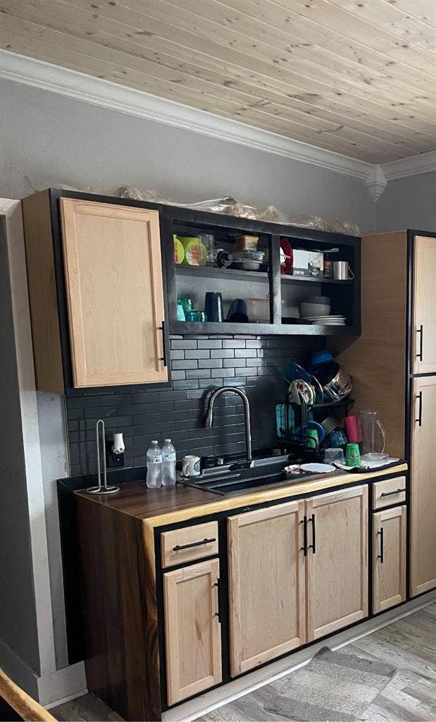 Room for rent near Deep Ellum.