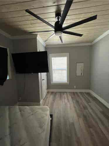 Room for rent near Deep Ellum.