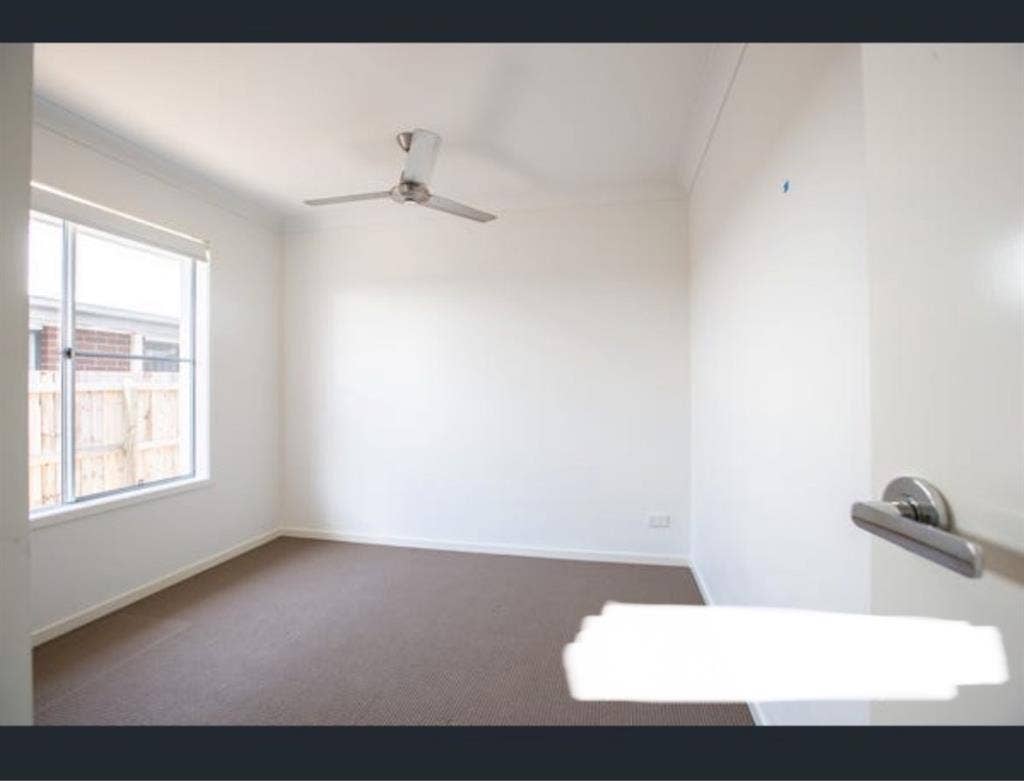 House mate wanted
