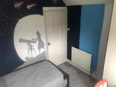 Room available to rent