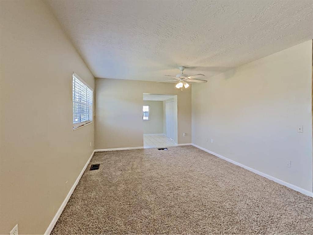 Charming Home In Perfect Area