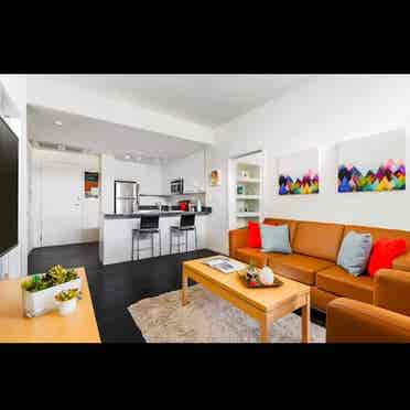 LEASE  APARTMENTS