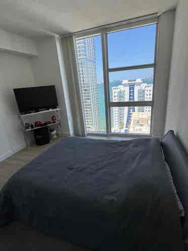 Private Room Edgewater