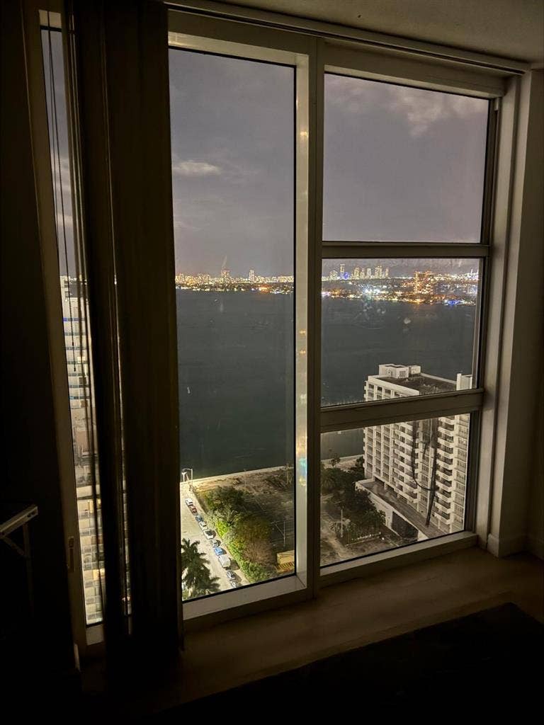 Private Room Edgewater