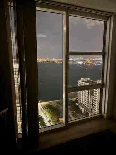 Private Room Edgewater