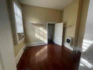 Roommate? Flexible leasing options!