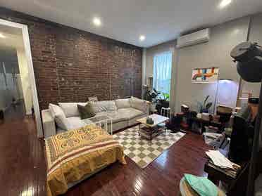 Looking for roommate  Bedstuy
