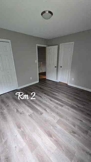 2 Unfurnished rooms for rent