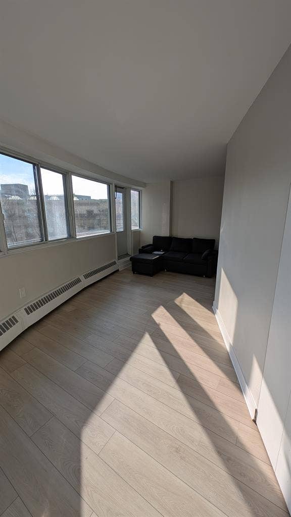 Studio apartment for lease transfer