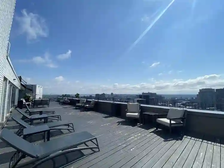 Studio apartment for lease transfer