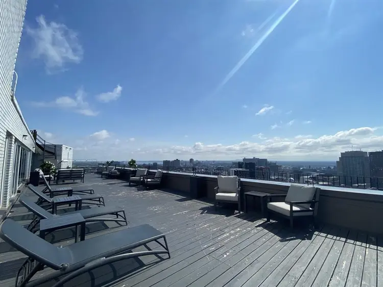 Studio apartment for lease transfer