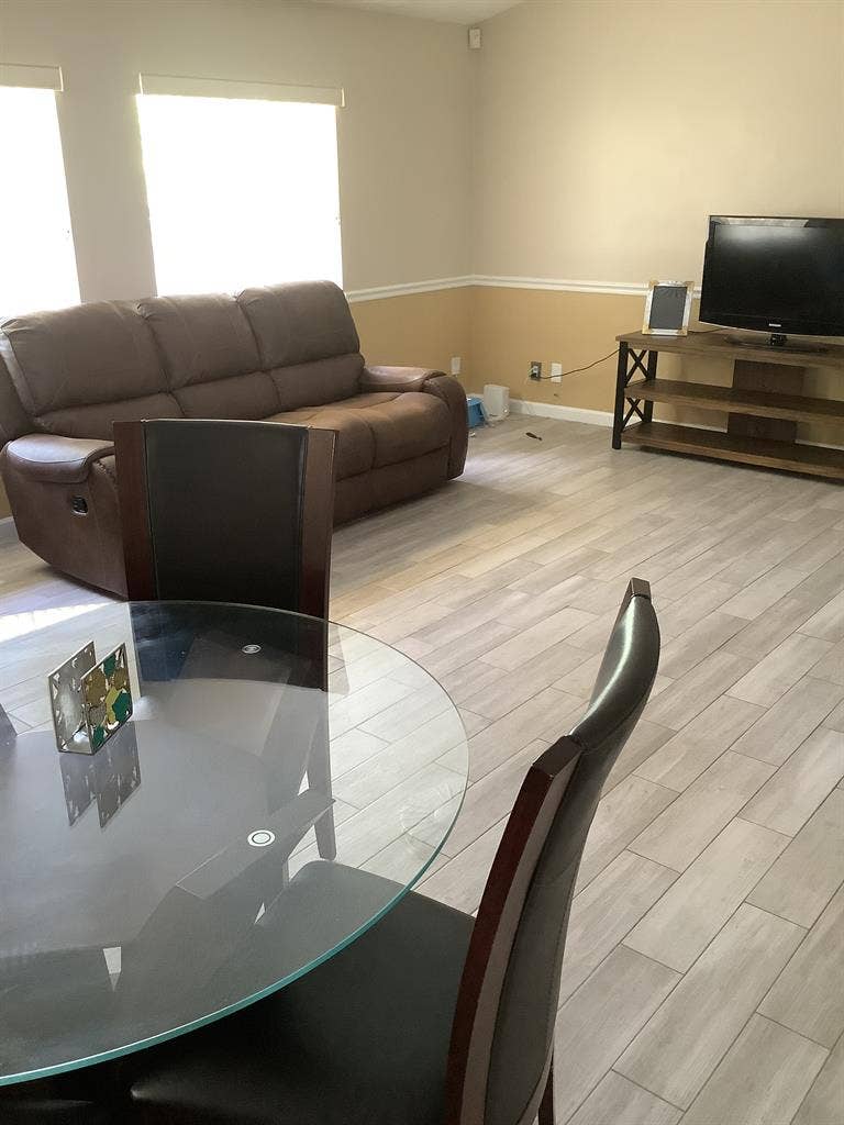 Room for rent. Avail now