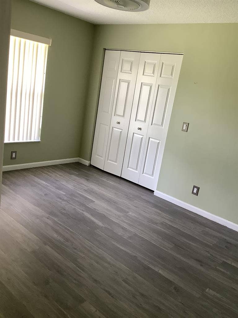 Room for rent. Avail now