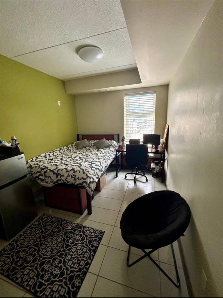 Bathroom Apartment Sublet