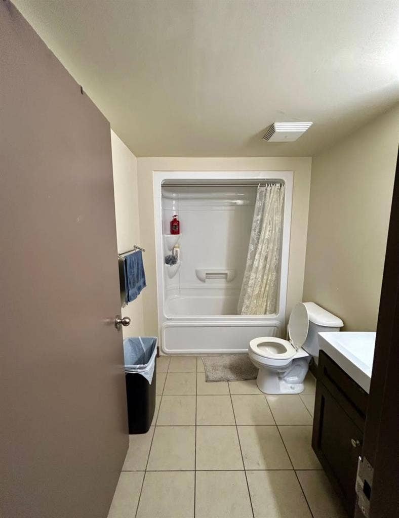 Bathroom Apartment Sublet