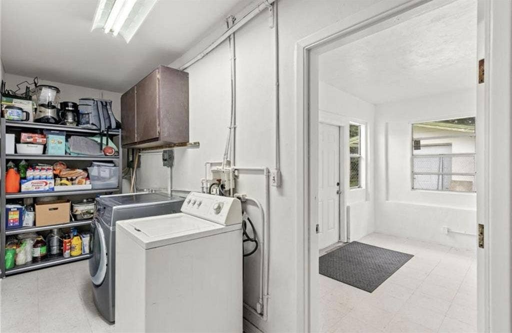 Looking for roomate!