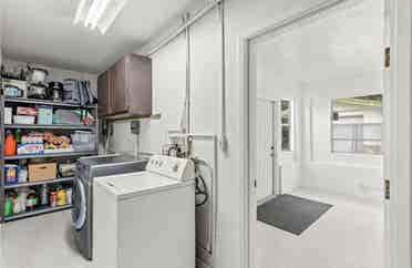 Looking for roomate!