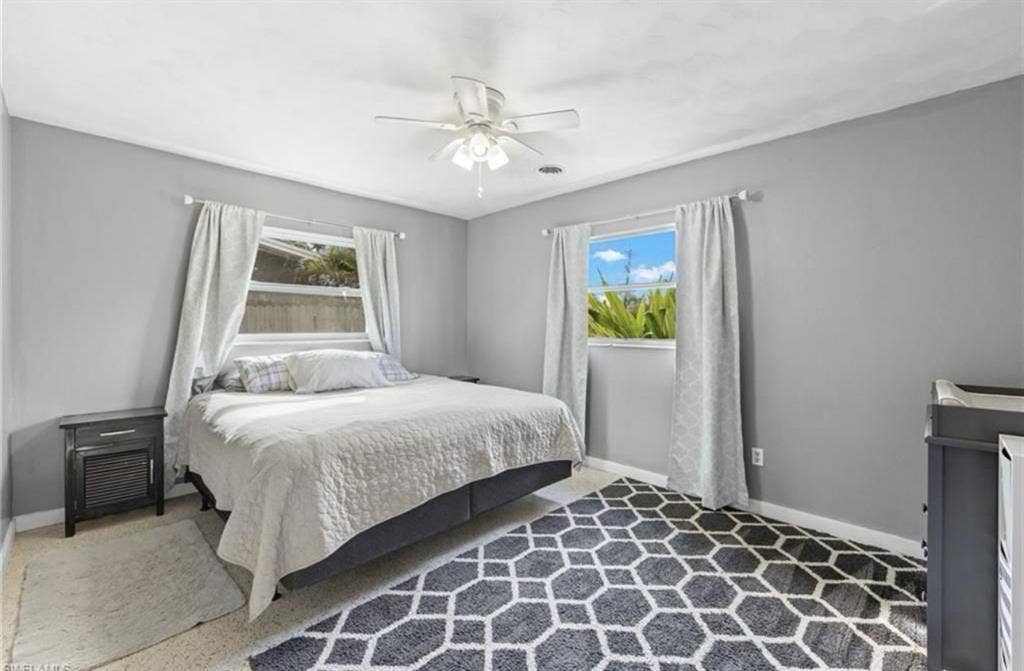 Looking for roomate!