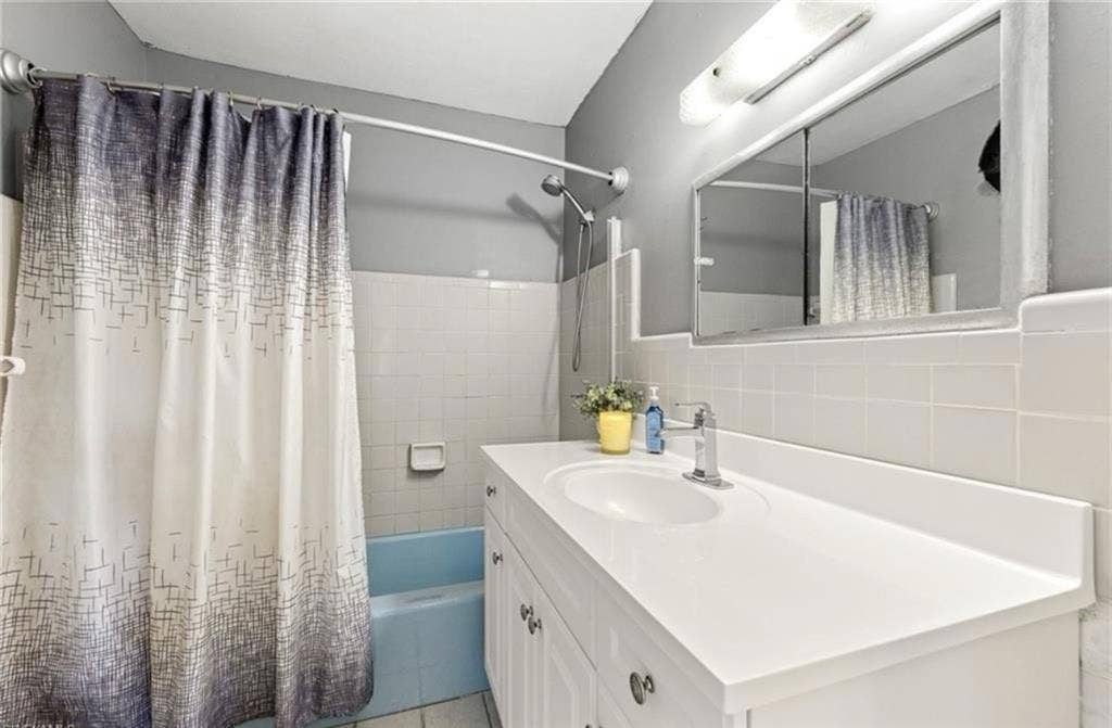 Looking for roomate!