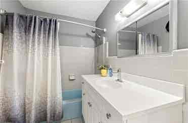 Looking for roomate!