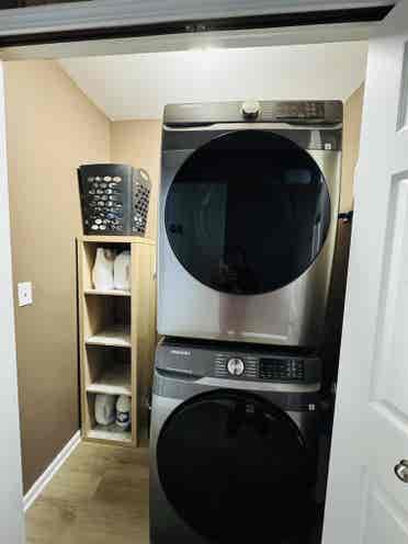 Spacious Private Rooms For Rent