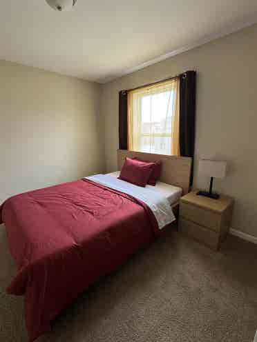 Spacious Private Rooms For Rent