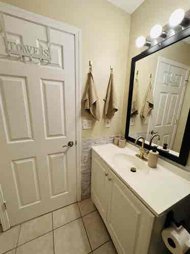Spacious Private Rooms For Rent
