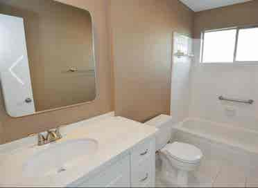 Looking for female roommate