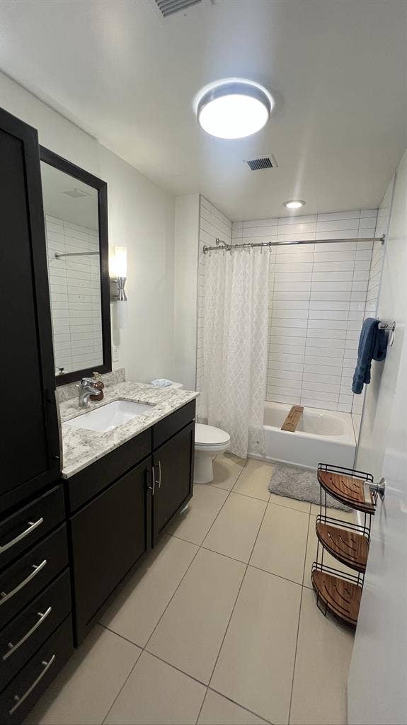 Room in downtown