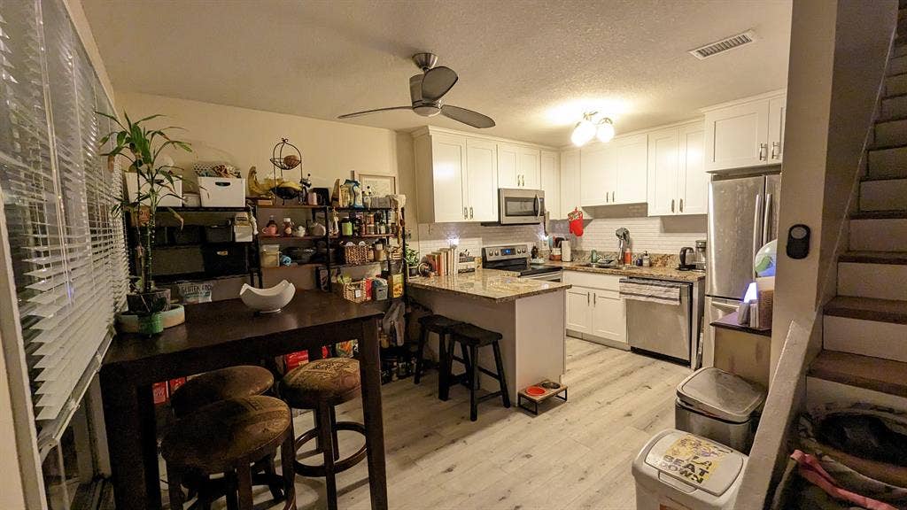 Large upstairs Room for rent