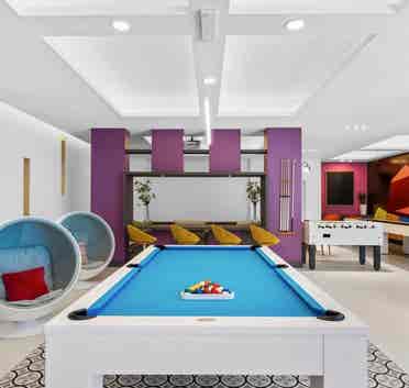 Rent room and bath at 
Little Havana