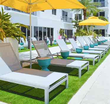 Rent room and bath at 
Little Havana