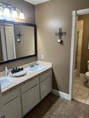 LARGE ROOM FOR RENT IN EASTVALE!