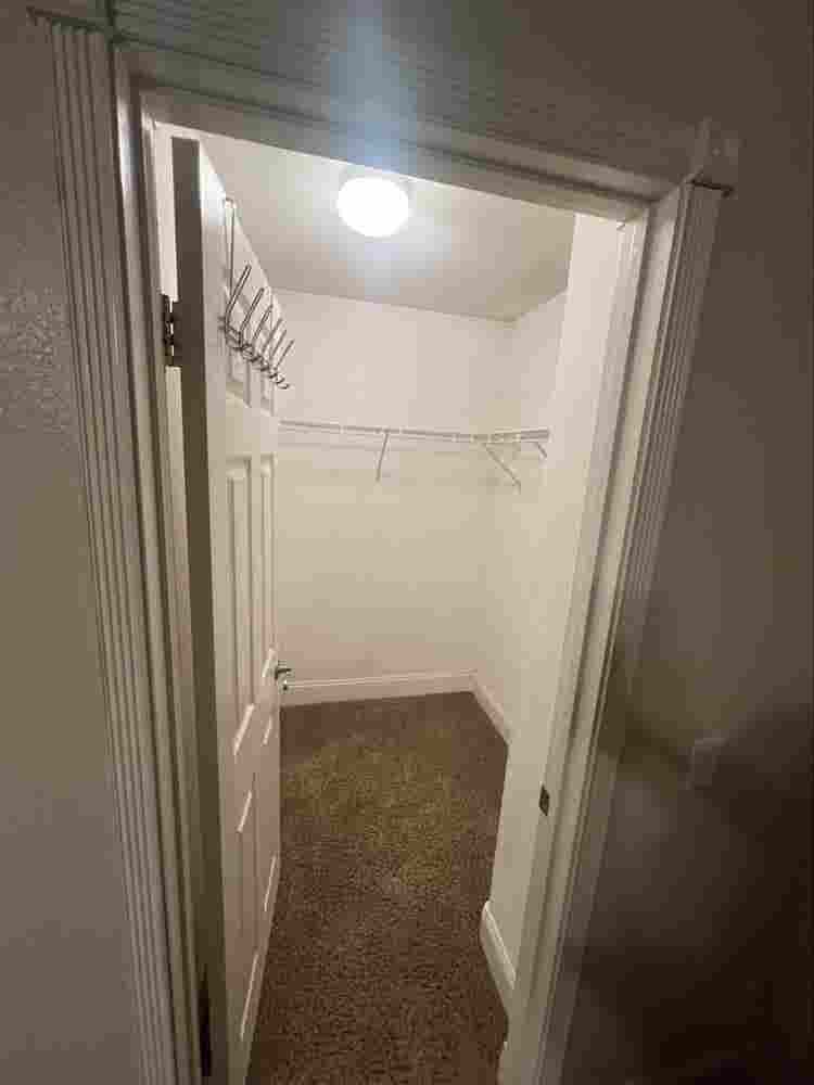 LARGE ROOM FOR RENT IN EASTVALE!